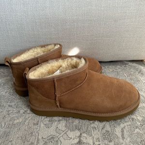 BRAND NEW Ugg Ultra Mini’s